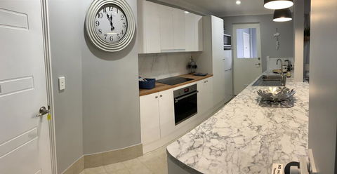 The Hutt - Hotel Gold Coast 2