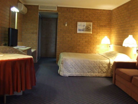 The John Hunter Motel - Hotel Gold Coast 3