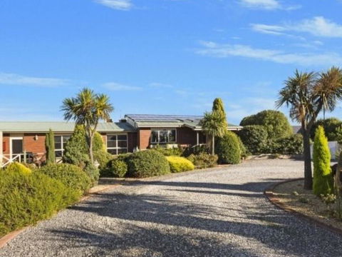 The Lodge - Hotel Gold Coast 2
