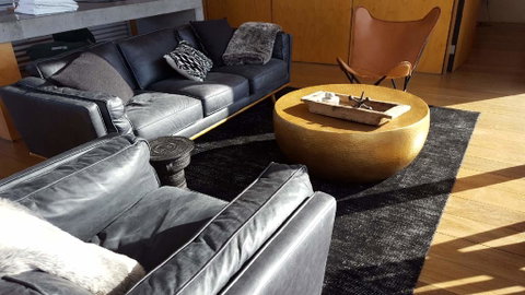 The Longhouse - Suite 2 - Hotel Gold Coast 3