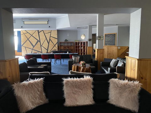 The Menai Hotel - Hotel Gold Coast 1