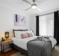 The Neo stylish central apartment with aircon courtyard and Netflix - Hotel Gold Coast