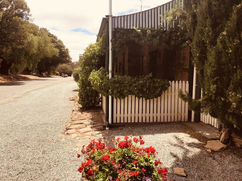The Olde Devonshire House - Hotel Gold Coast 0