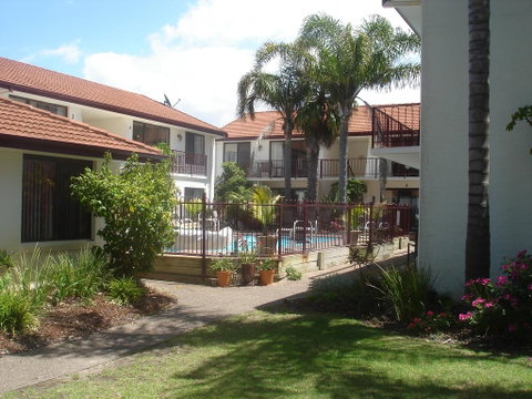 The Peninsular Merimbula - Hotel Gold Coast 3