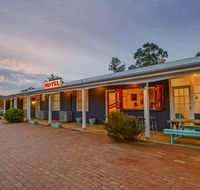 The Platypus Accommodation  Cafe - Hotel Gold Coast