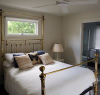 The Red Feather Inn - Hotel Gold Coast