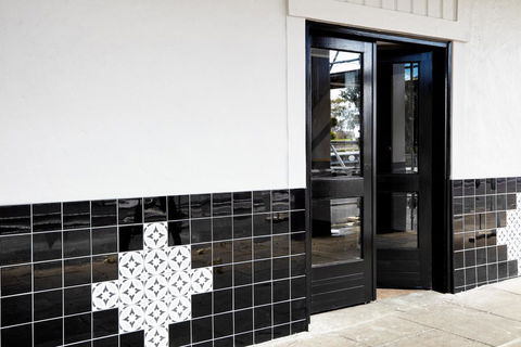 The Royal Hotel, Drouin - Hotel Gold Coast 3