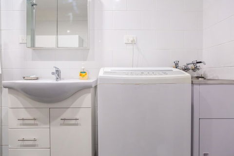 The Shouse - Hotel Gold Coast 3