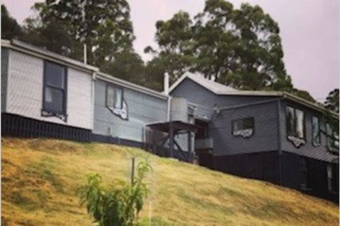 The Tin Dragon - Hotel Gold Coast 1