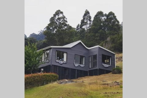 The Tin Dragon - Hotel Gold Coast 0