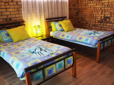 The Treehouse Mandurah - Hotel Gold Coast 2