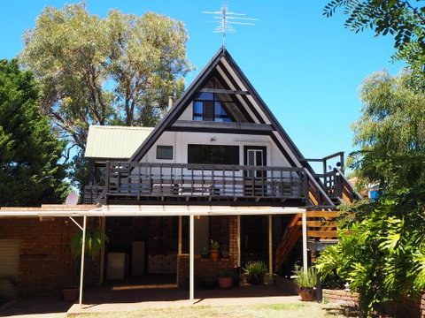 The Treehouse Mandurah - Hotel Gold Coast 1