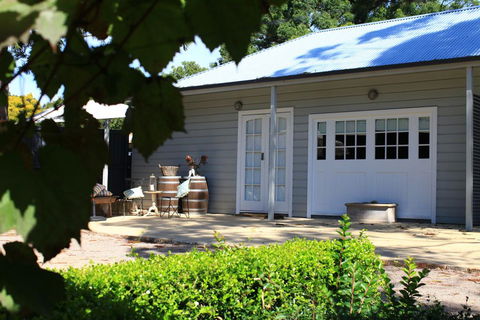 The Villa - Hotel Gold Coast 0
