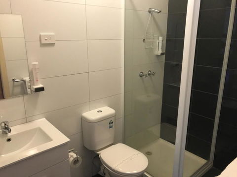 The Wharf Hotel - Hotel Gold Coast 0
