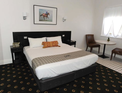The Yarrawonga Hotel - Hotel Gold Coast 0