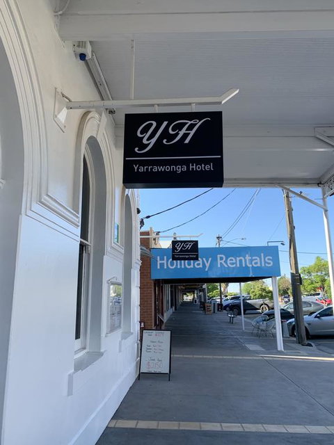 The Yarrawonga Hotel - Hotel Gold Coast 2