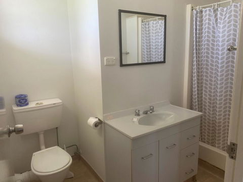 Tin Can Bay Budget Accommodation - Hotel Gold Coast 2