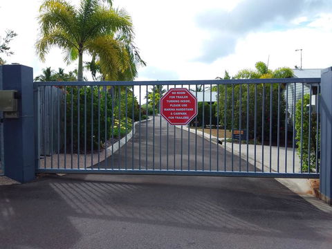 Tin Can Bay Marina Villas - Hotel Gold Coast 3