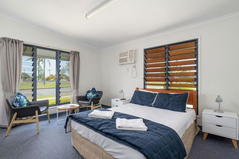 Tin Can Bay's Sleepy Lagoon Motel - Hotel Gold Coast 1