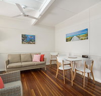 Tondio Terrace Flat 5 - Pet Friendly ground floor budget style accommodation - Hotel Gold Coast