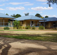 Tooleybuc River Retreat Villas - Hotel Gold Coast