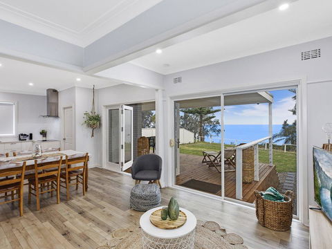 Toukley Waterfront Oasis - Hotel Gold Coast 0