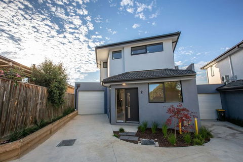 Trendy Sweet Home 4Beds@Blackburn South - Hotel Gold Coast 0