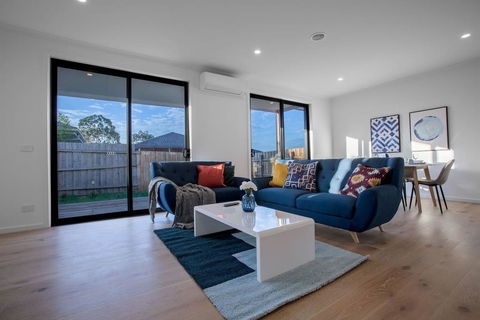 Trendy Sweet Home 4Beds@Blackburn South - Hotel Gold Coast 2