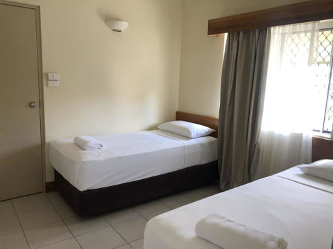 Tropical Queenslander - Hotel Gold Coast 3