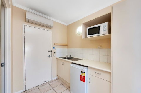 Tropical Queenslander - Hotel Gold Coast 2