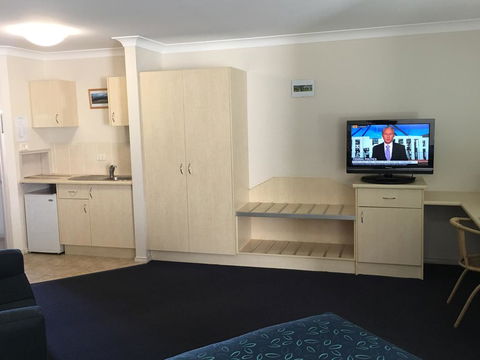 Tuckerbox Motor Inn - Hotel Gold Coast 2