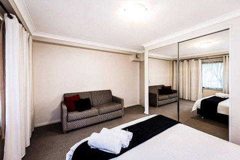 Two Bedroom Apt Next To Perth CBD With Parking. - Hotel Gold Coast 3