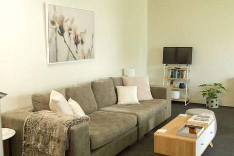 Two Bedroom Gem, Short Drive To MONA - Hotel Gold Coast 0
