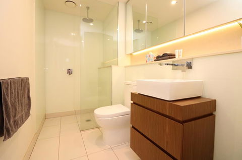 Urban Eden - Pets, Parking, Balcony, Chapel St 260m - Hotel Gold Coast 2