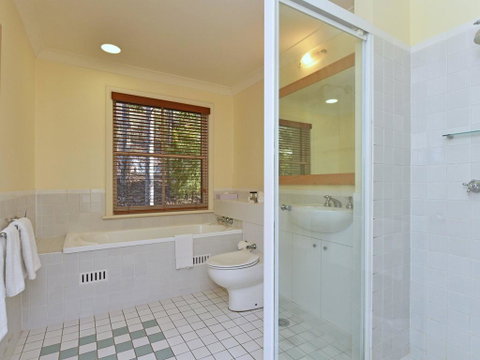 Villa Executive 2br Pokolbin Resort Condo Located Within Cypress Lakes Resort (nothing Is More Central) - Hotel Gold Coast 2
