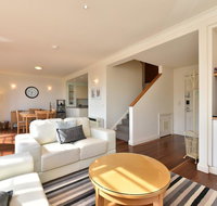 Villa Executive 2br Viti Resort Condo located within Cypress Lakes Resort nothing is more central - Hotel Gold Coast