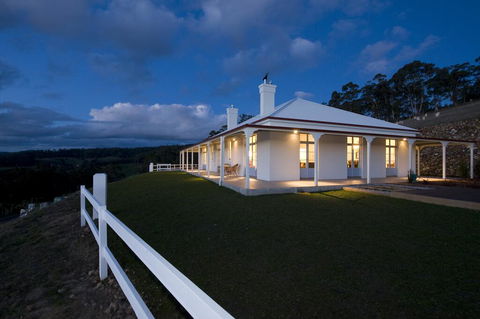 Villa Talia Tasmania - Hotel Gold Coast 1