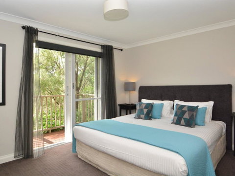 Villas Diciotto (sleeps 18) Resort Condos Located Within Cypress Lakes Resort (nothing Is More Central) - Hotel Gold Coast 2