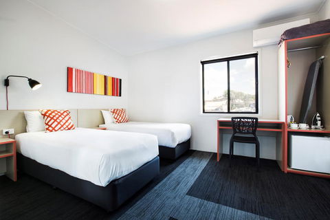 Villawood Hotel - Hotel Gold Coast 2
