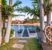 Vista del Mare - 81 Witonga Drive Yamba Family home on water. - Hotel Gold Coast