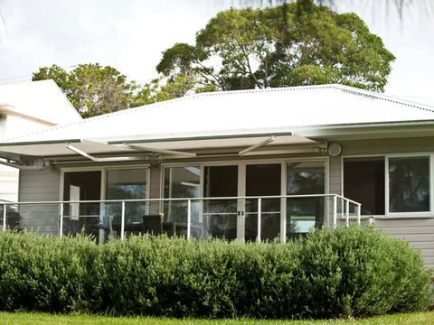 Wangi Lakehouse - Renovated Lake Macquarie Lakefront Location - Hotel Gold Coast 2