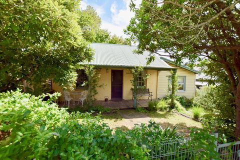 Waragil Cottage - Original Settler's Home - Hotel Gold Coast 0