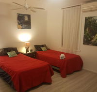 Warm friendly family environment in braybrook - Hotel Gold Coast