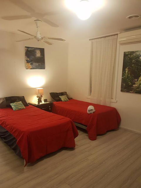 Warm Friendly Family Environment In Braybrook - Hotel Gold Coast 0