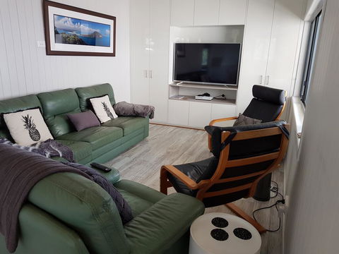Waterfront 2 Bed Luxury Apartment In Corlette, Port Stephens - Sleeps 4 - Hotel Gold Coast 1