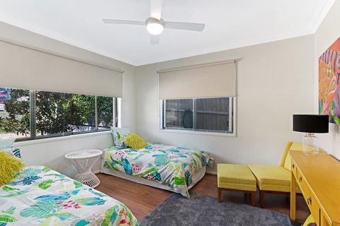 Waterfront At Sunset Boulevard, 26 Sunset Boulevard - Hotel Gold Coast 1