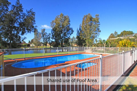 Waterfront Getaway In Sussex - Hotel Gold Coast 3