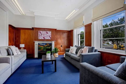 Plummers Mill - Central Townhouse - Hotel Gold Coast 1