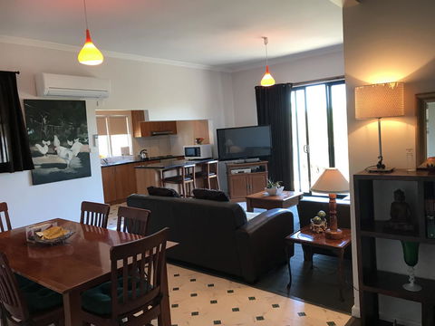 Hillâ€™s Creek Holiday Home - Hotel Gold Coast 8
