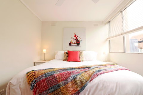 Colour Pop Fitzroy - 3 Bedroom Pet Friendly - Hotel Gold Coast 10